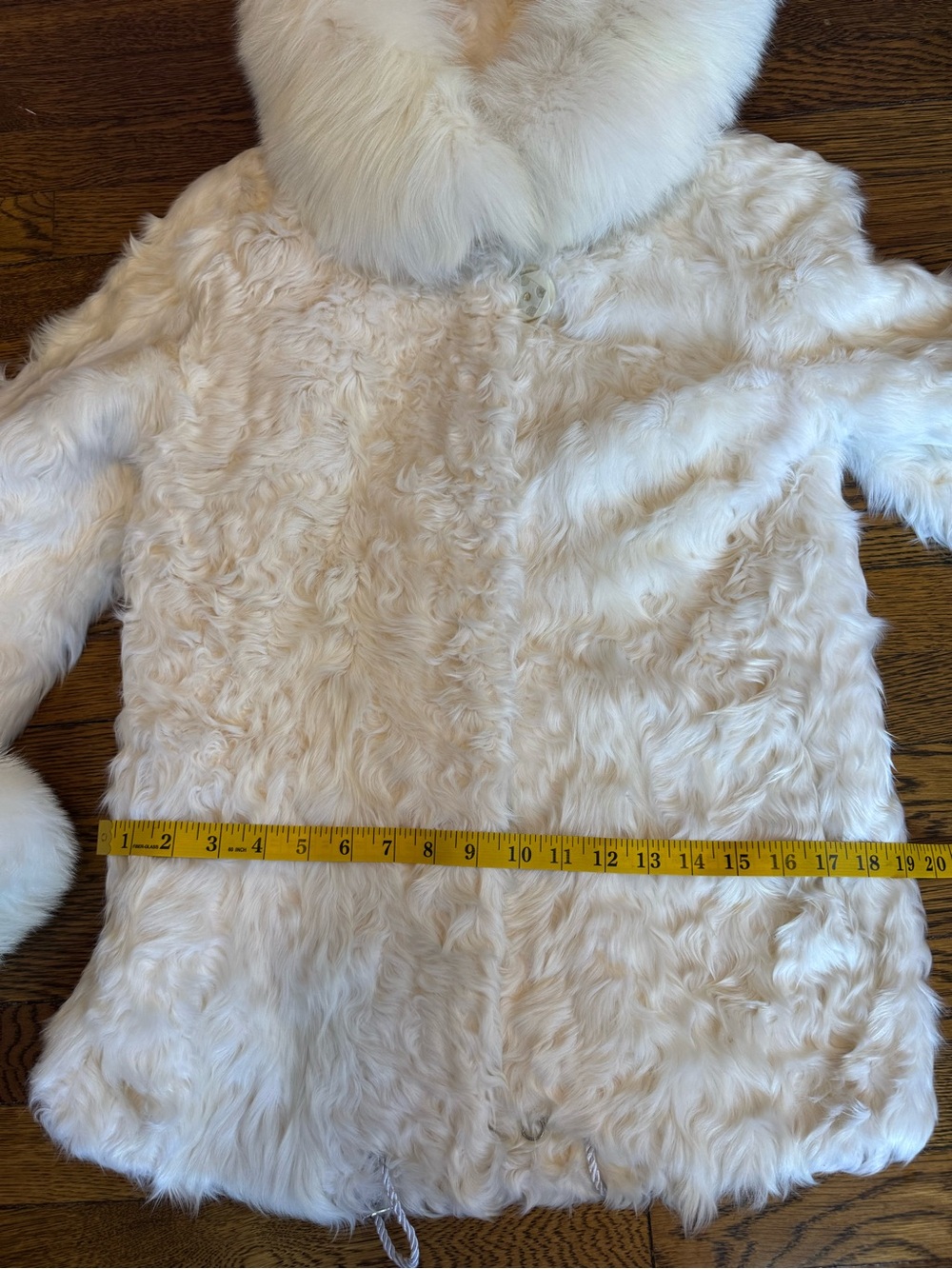 Luxury white curly sheep fur coat jacket with arctic fox hood - Picture 13 of 17